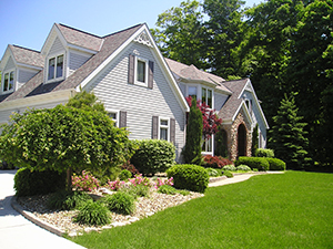 Landscapers and Lawncare Services in Independence, IA